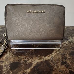 Michael Kors Leather Taupe Zip-Around Wallet/Wristlet GUC